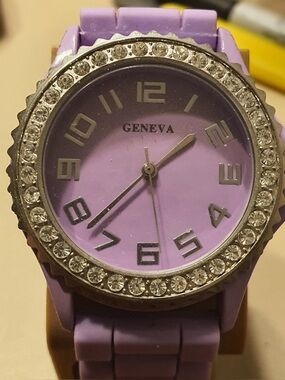 🦋10/$20🦋 Geneva #5573 Silver/Lavender Rhinestone Silicone Women's Watch